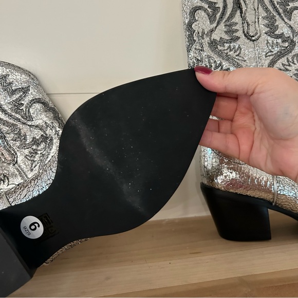 New Jeffrey Campbell Dagget Silver Metallic Western Boots Cowgirl Free People - Picture 6 of 6